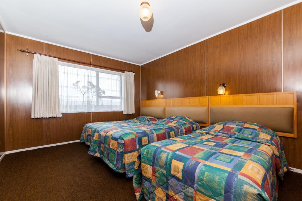 Sunset Lodge Motel Taupaki 객실 사진